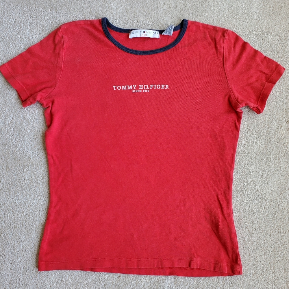 Vintage Y2K Tommy Hilfiger T-Shirt Tee Red Top Small